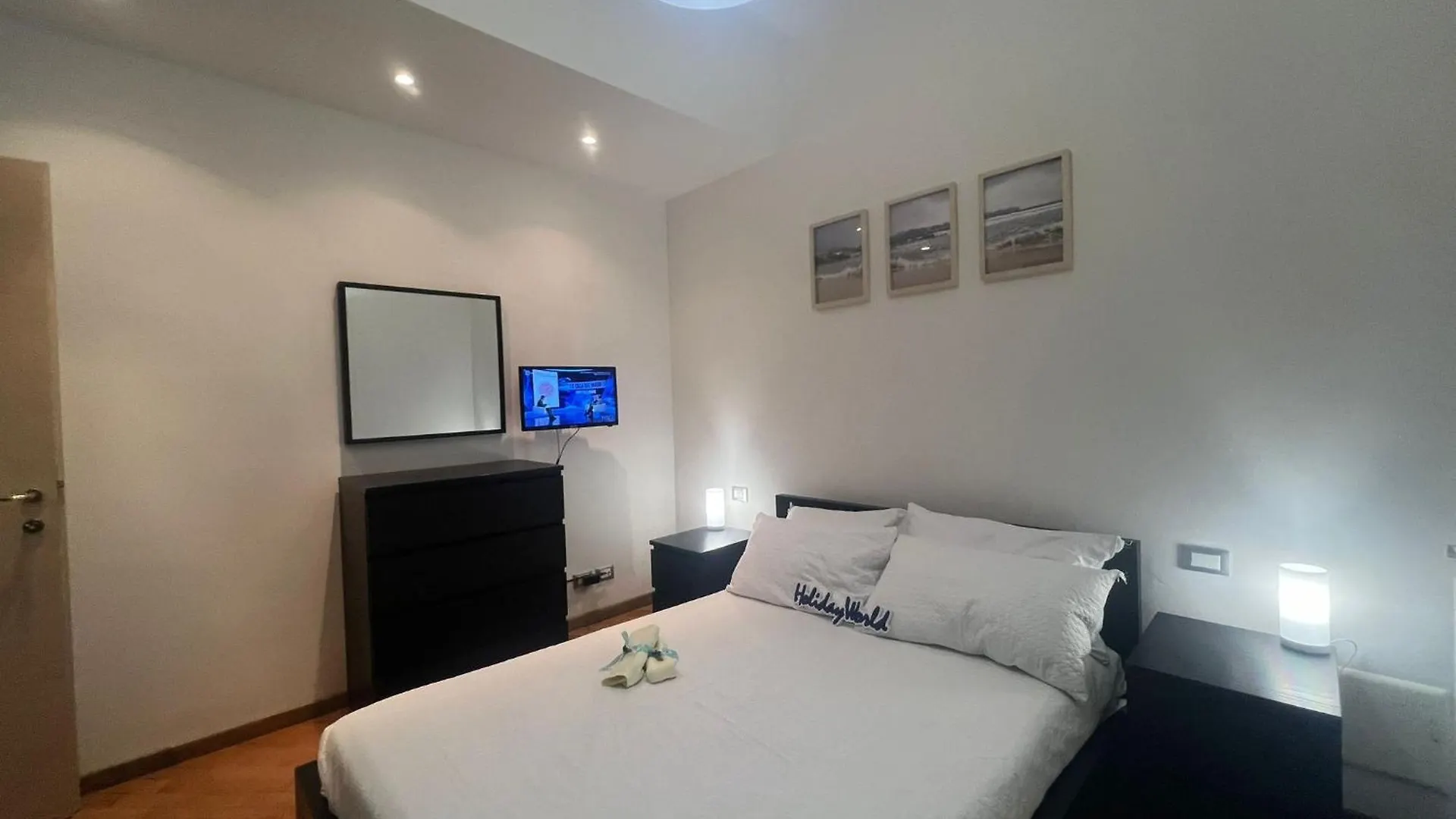 Casa Mirella By Holiday World Genoa Apartment